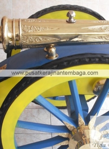 kerajinan_kuningan