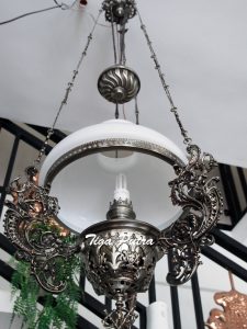 Lampu gantung kerek asli dari tembaga dan kuningan